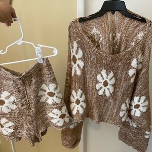 Brown knit daisy set
